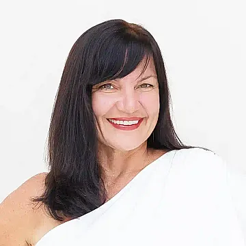 Nicole Harvalik