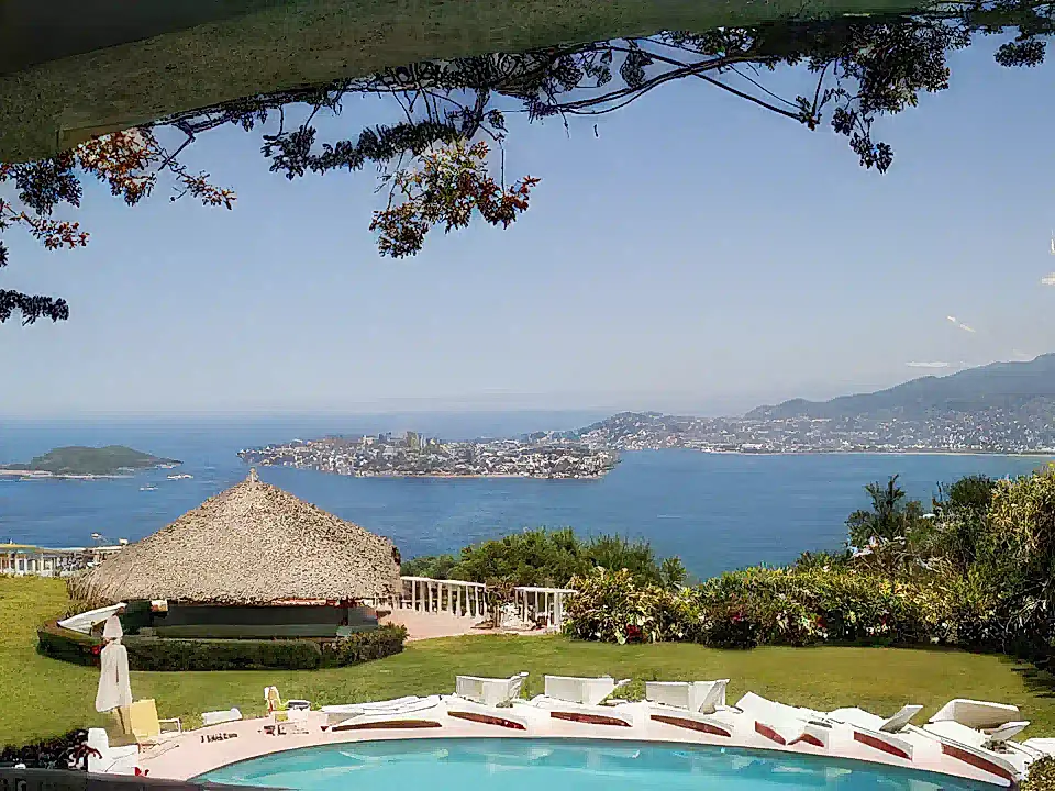 Private Villa for Sale and Rent in Acapulco, Guererro, Mexico