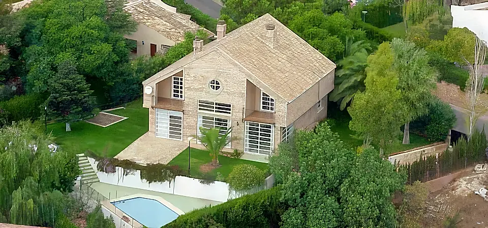Villa for Sale and Rent in Valencia, Spain