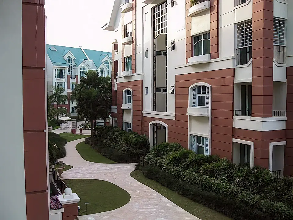 Condo for Rent in Sunrise Gardens, Singapore
