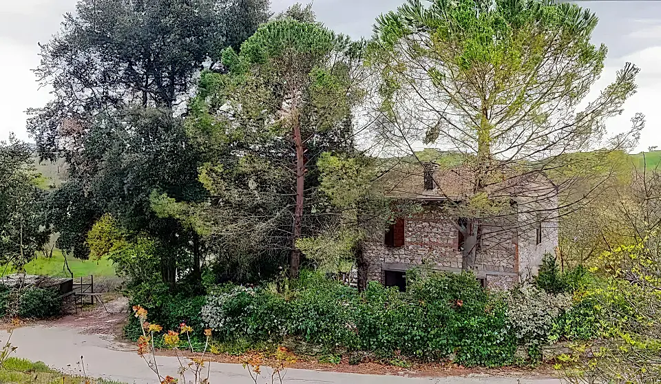 Tuscan Stone Farmhouse for Sale in Siena, Italy