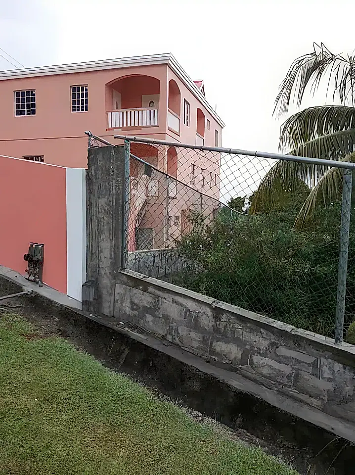 St. Vincent and the Grenadines Real Estate Properties for Sale in St