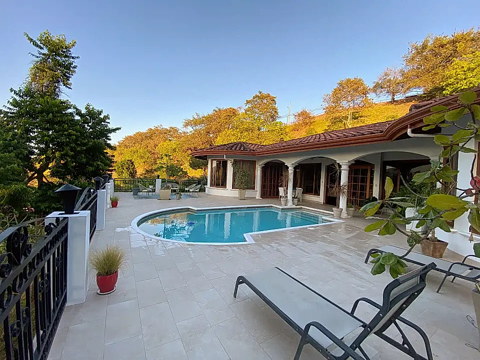 Mountain View Home for Sale in Atenas, Alajuela, Costa Rica