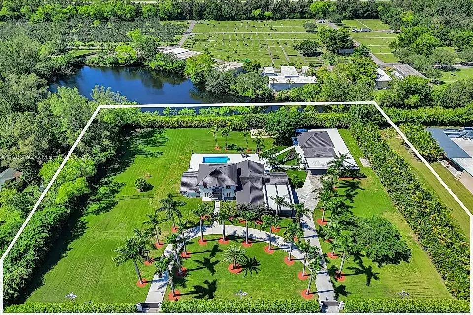 Mansion / Estate for Sale in Southwest Ranches, Florida, USA