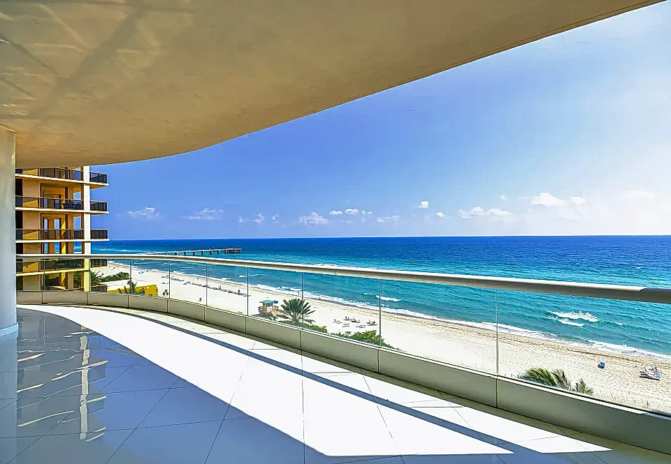 Condo for Sale in Suny Isles Beach, Floida, USA