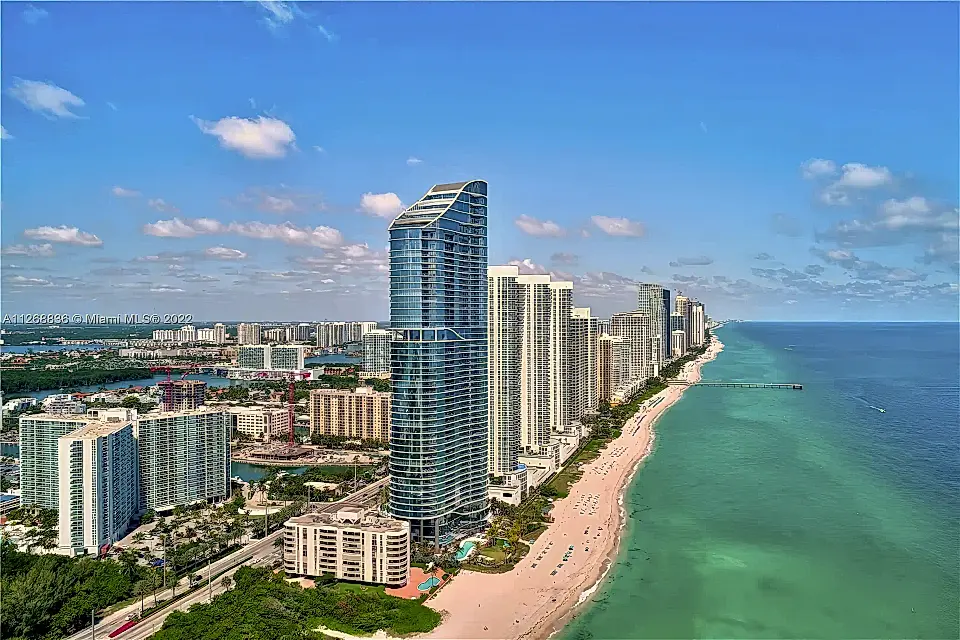 Condo for Sale in Sunny Isles Beach, Florida, USA