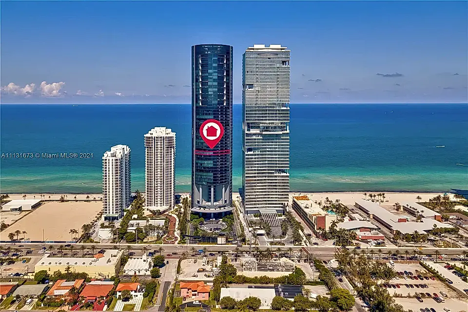 Condo for Sale in Sunny Isles Beach, Florida, USA