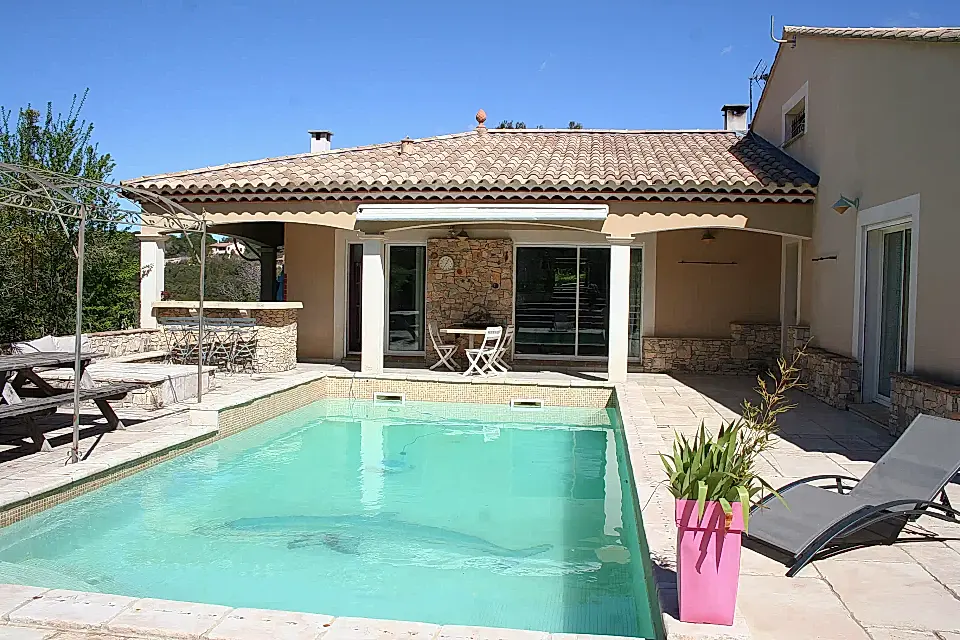 Villa for Sale in Nimes, Occitanie, France