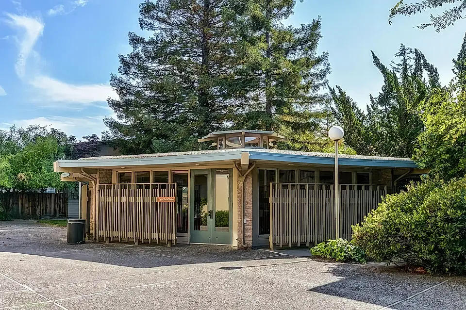 2 Bed 1 Bath Apartment for Rent in Santa Cruz, California, USA