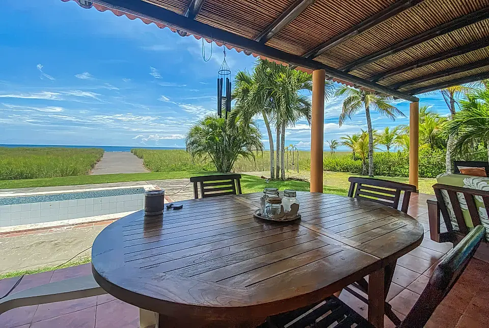 Home for Sale in Las Olas, Chiriqui, Panama