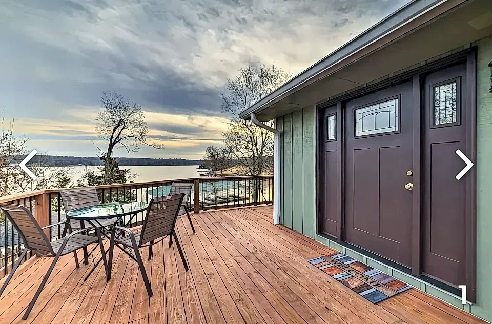 Waterfront Home for Sale in Eddyville, Kentucky, USA