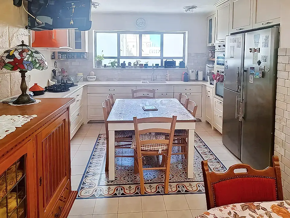 3 Bed Appartment for Sale in Tel Aviv, Tel Aviv District, Israel