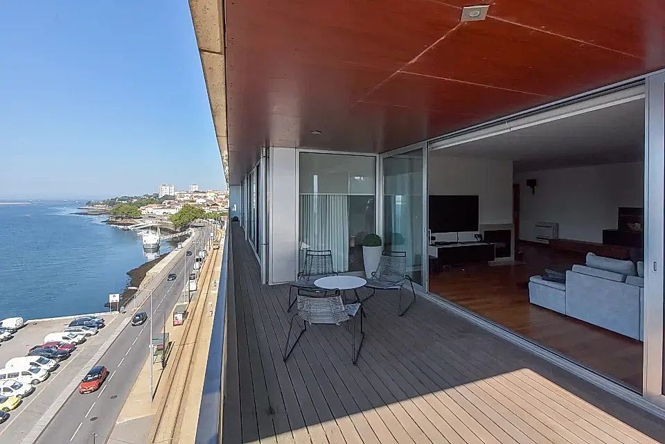 5 Bedroom Apartment for Sale in Porto, Portugal