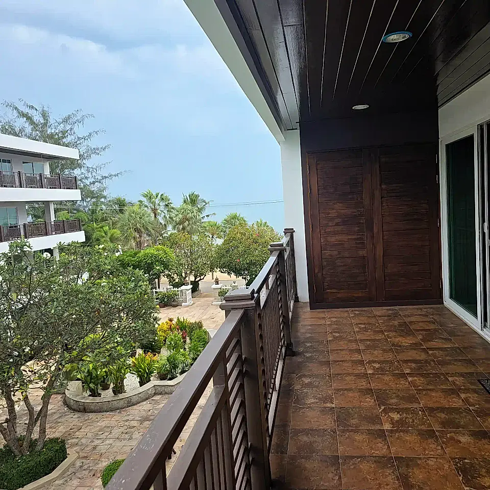 Beachfront Condo for Sale and Rent in Cha-Am, Phetchaburi, Thailand