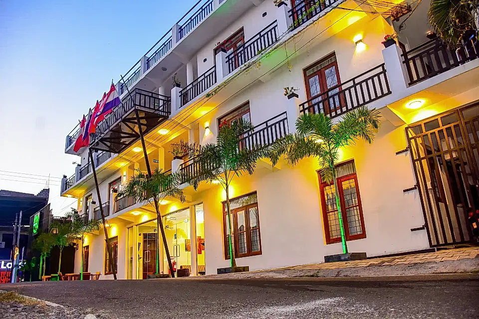 Hotel for Rent in Gampaha, Western, Sri Lanka