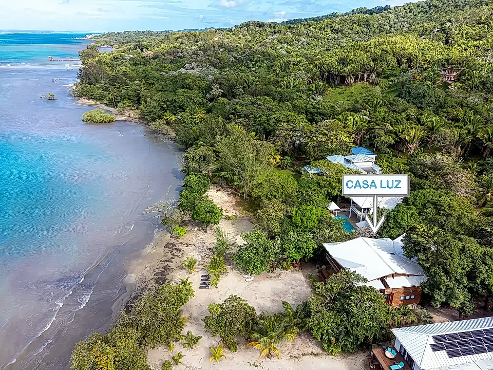 Home for Sale in Roatan, Bay Islands, Honduras