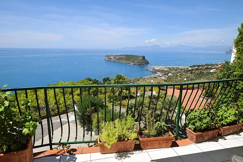 Sea View Condo for Sale in Cosenza, Calabria, Italy