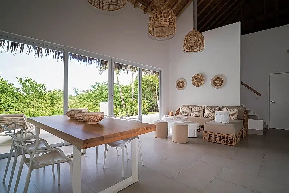 Beachfront Villa for Sale in Jipijapa, Manabi, Ecuador