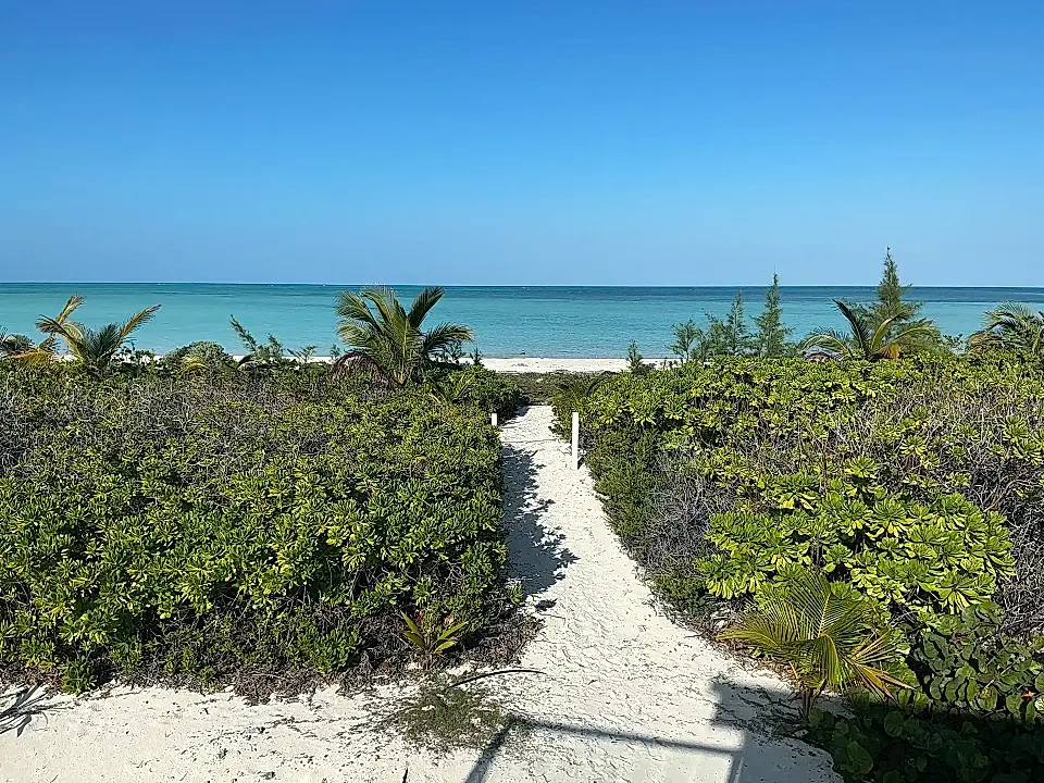 Home and Beach Cottage for Sale in Kemps Bay, South Andros, Bahamas