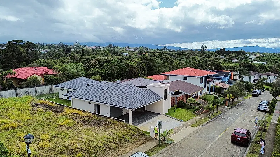 Home for Sale in San Isidro, Heredia, Costa Rica