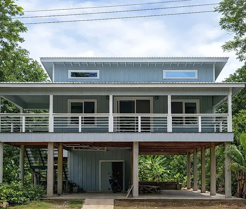 Tropical House for Sale in Utila, Bay Islands, Honduras