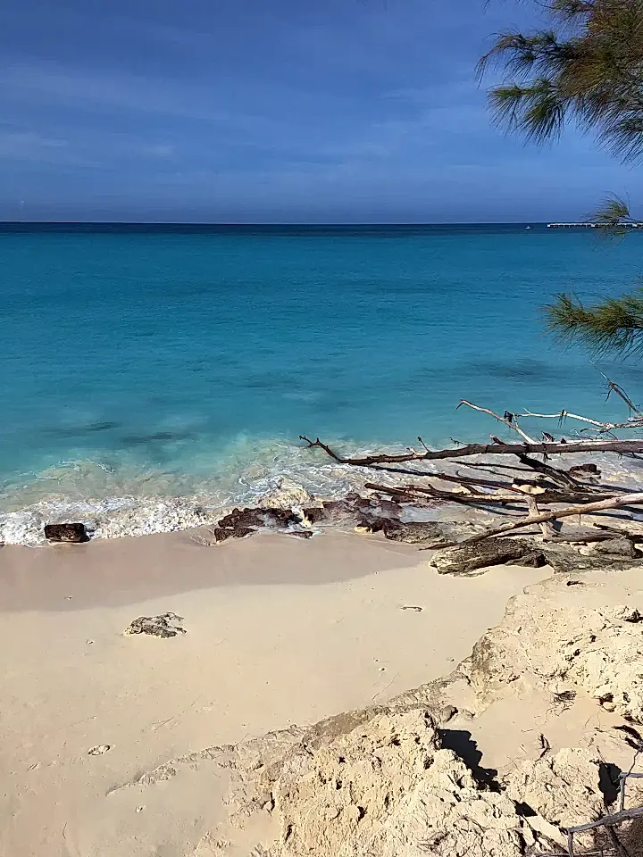 Private Beachfront Lots for Sale in Cistern Cay, Berry Islands, Bahamas