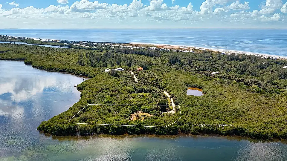 1.5 Acre Waterfront Lot for Sale in Charlotte County, Florida, USA