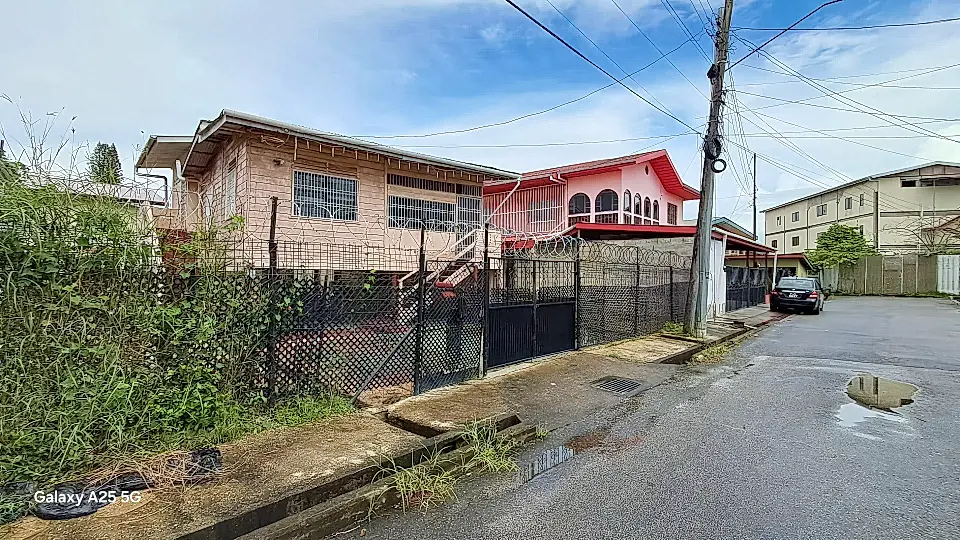 Single Family Home for Sale in Marabella, San Fernando, Trinidad and Tobago