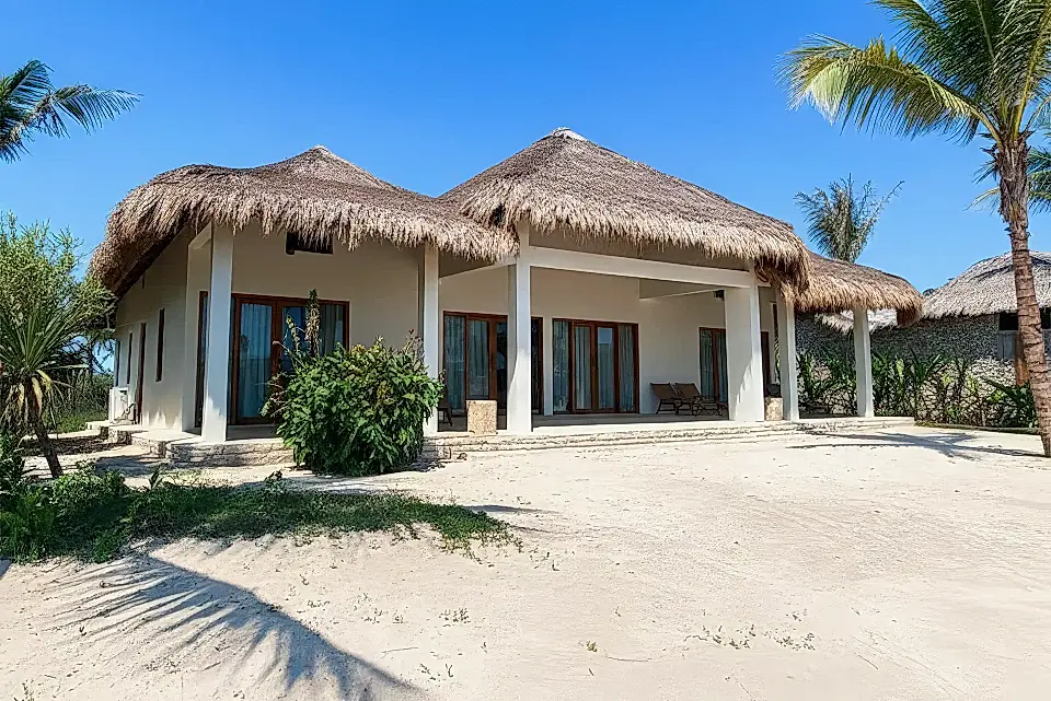 Villa for Sale in Sumbawa, West Nusa Tenggara, Indonesia