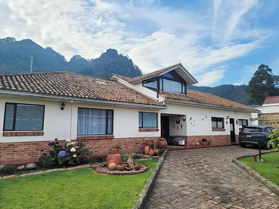 Luxury House for Sale in Tabio, Cundinamarca, Colombia