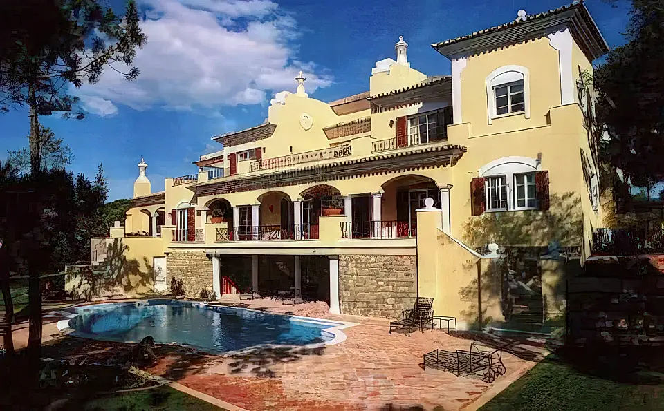 Villa for Sale in Algarve, Portugal