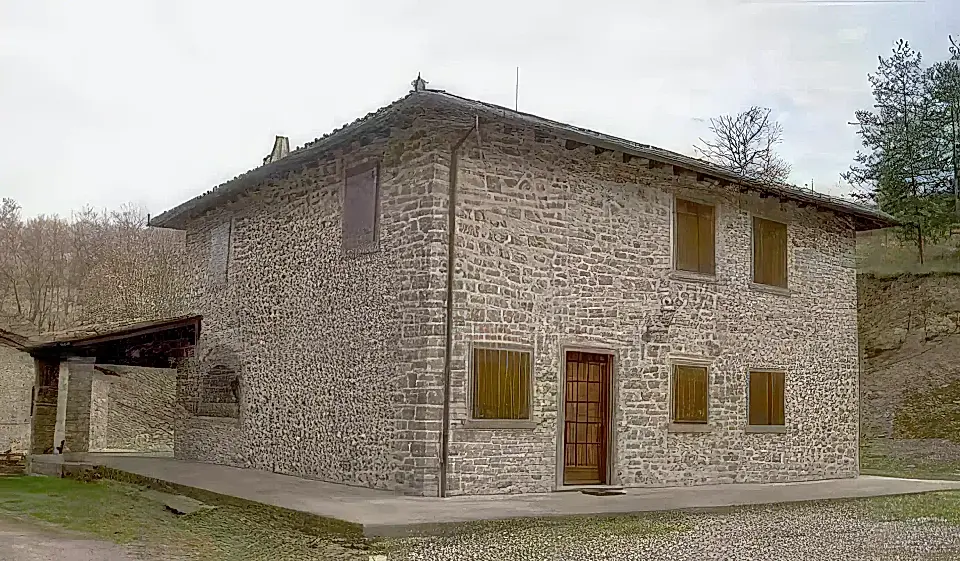 Villa for Sale in Tuscany, Italy